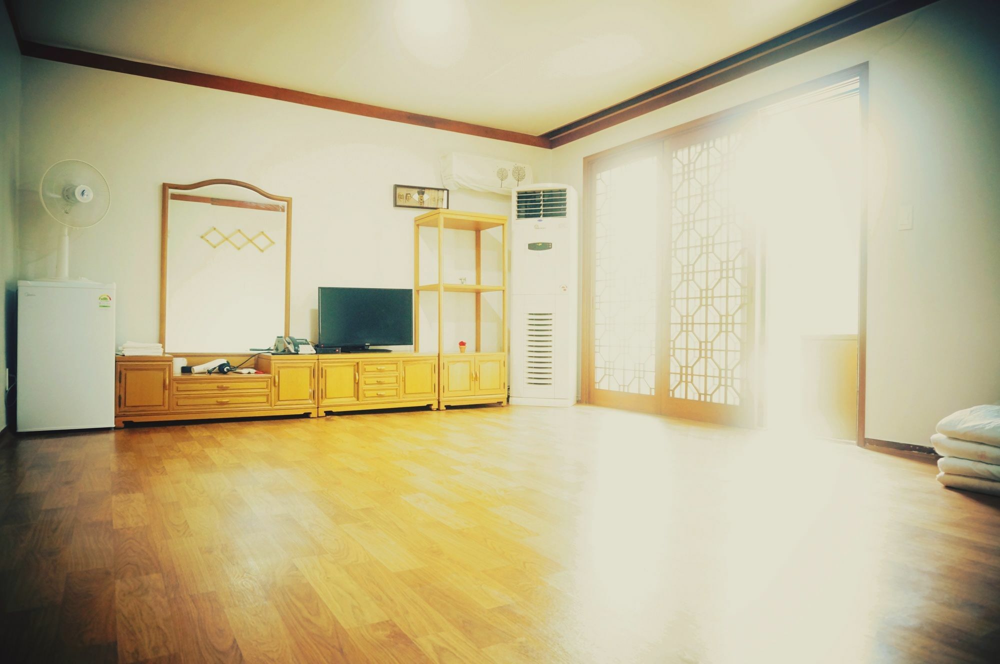 White House Hotel Sokcho Eksteriør billede