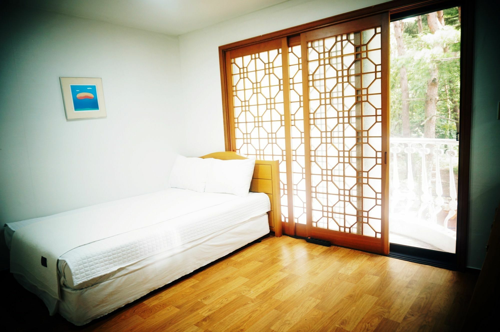 White House Hotel Sokcho Eksteriør billede